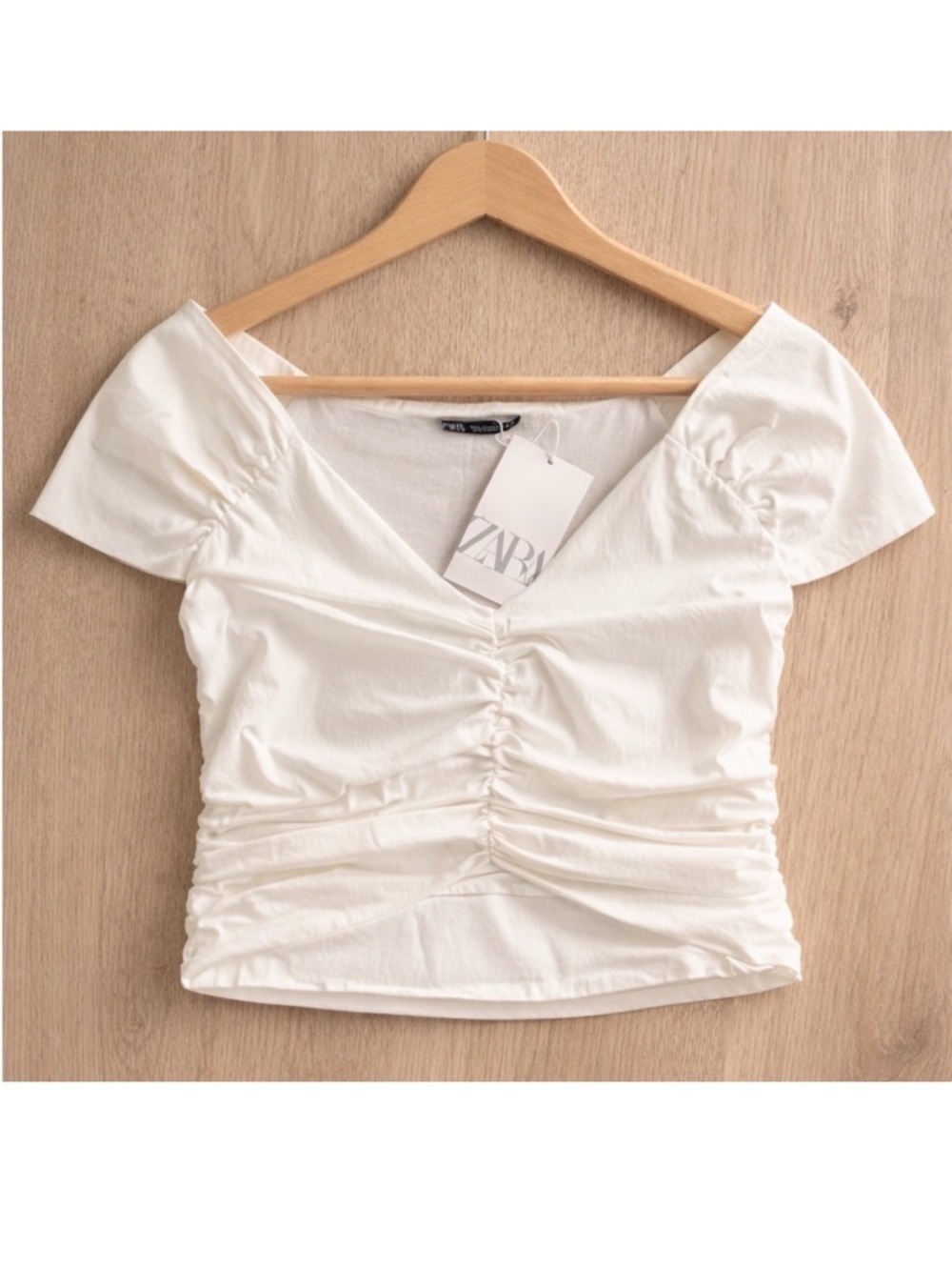 ZARA White Ruched Crop Top Size Large NWT Cap Sleeve V-Neck - Picture 3 of 8